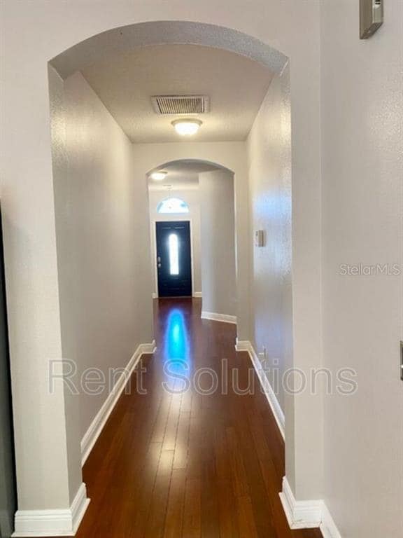 Building Photo - 7506 S West Shore Blvd