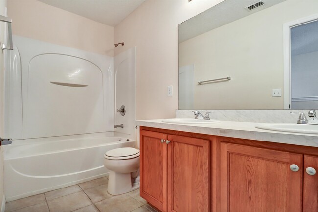 Building Photo - 2719 Portchester Ct