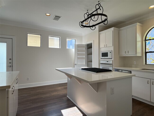 Building Photo - 5899 Fairdale Ln