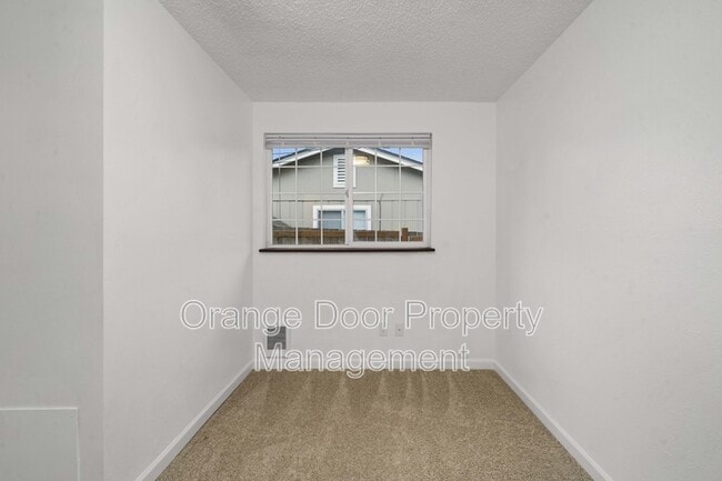 Building Photo - 9231 S K St