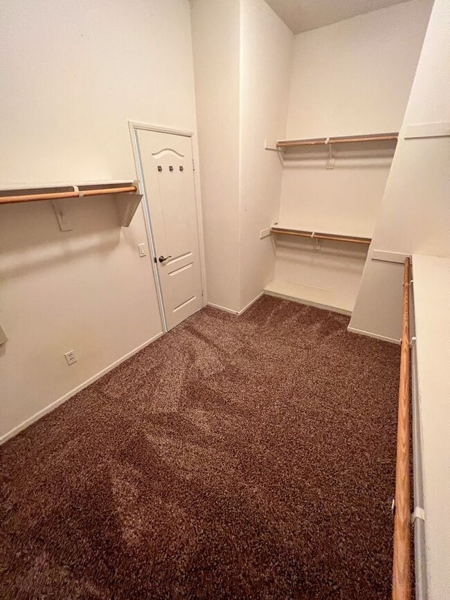 Building Photo - 3 bedroom SINGLE STORY home in Winchester on HUGE corner lot