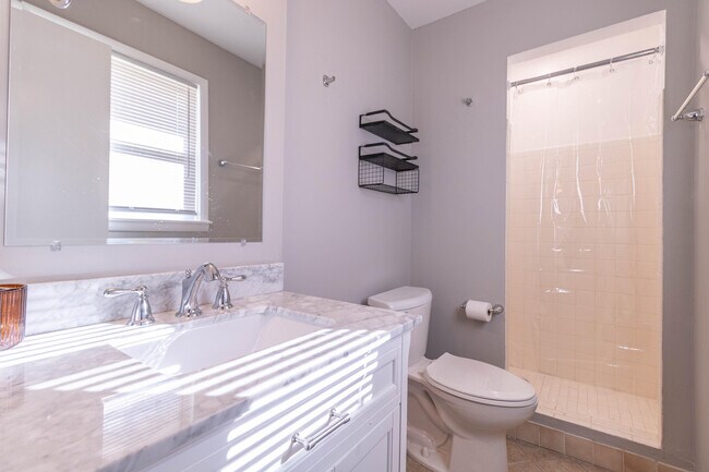 Building Photo - 210 W El Cortez Dr