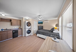 Building Photo - 4-Plex