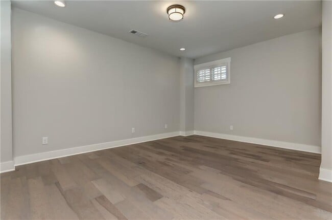 Building Photo - 1007 Fendley St