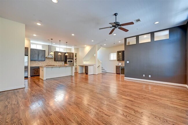 Building Photo - 5211 Eigel St