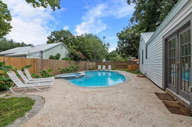 Building Photo - 1106 Oriole Ln