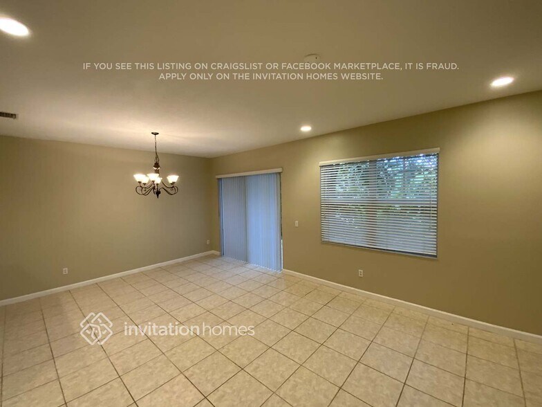 Building Photo - 102 W Prive Cir