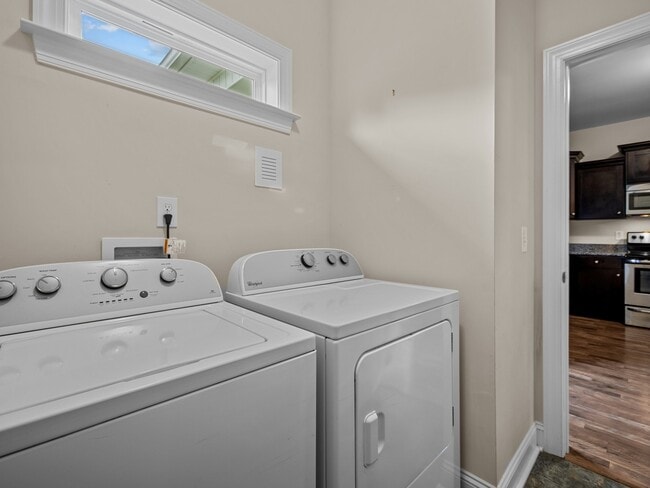 Building Photo - 4039 Hunters Trail