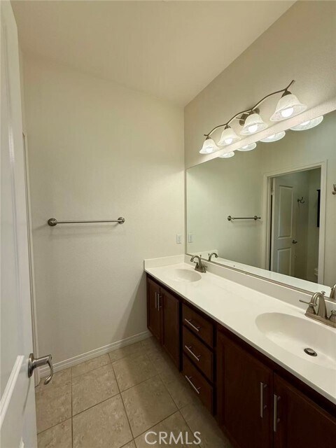 Building Photo - 2882 S Via Belamaria