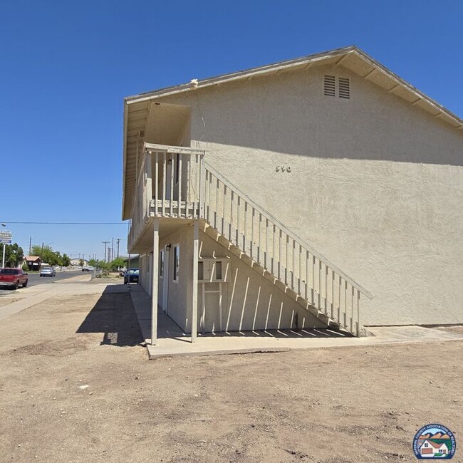 Building Photo - 590 El Centro Ave