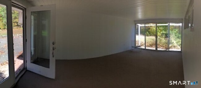 Building Photo - 525 Munger Ln