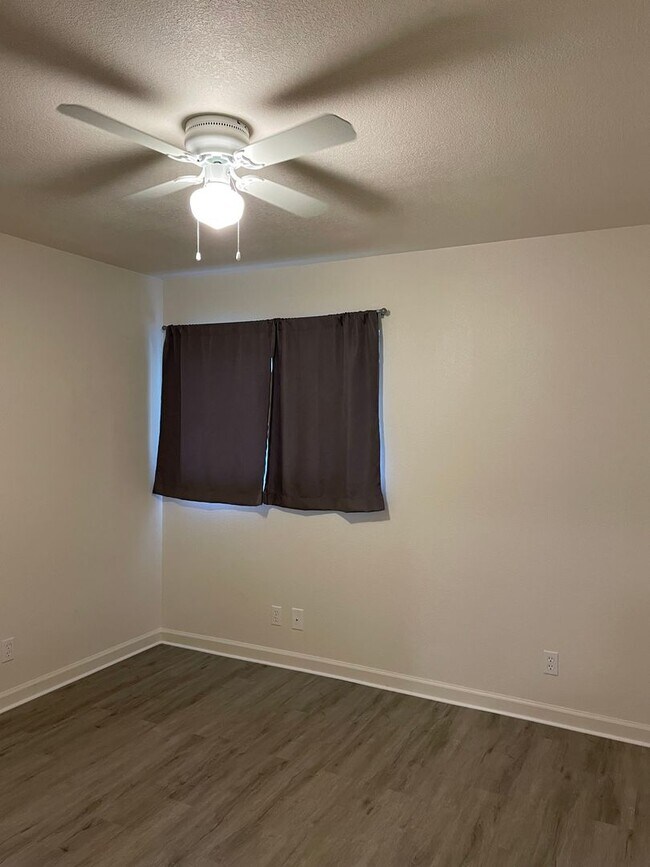 Building Photo - Charming 3 bedroom home in Manoa for $4,300.00/mo