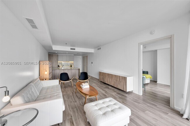 Building Photo - 801 S Miami Ave