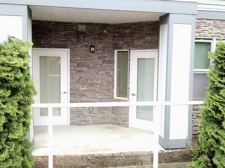 Building Photo - 263 W Bakerview Rd