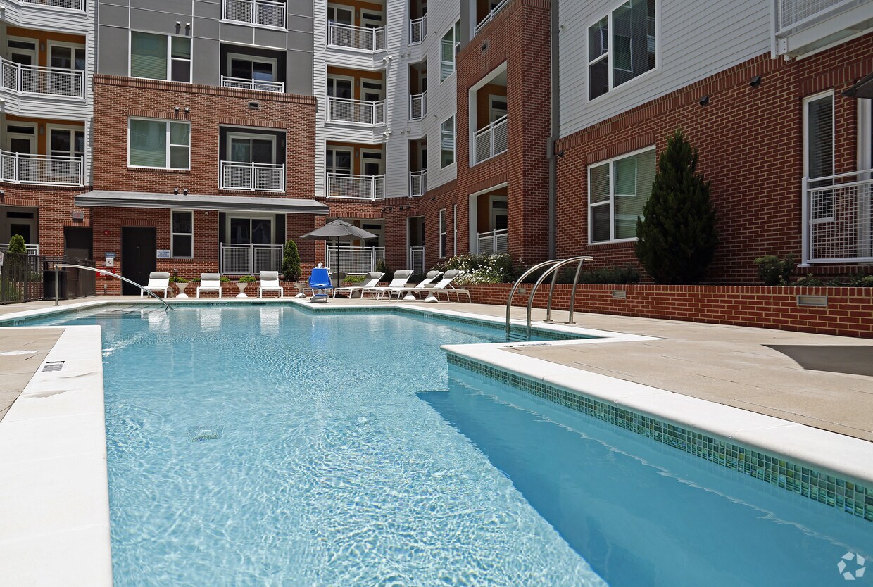 Metropolitan Apartments Llc Raleigh Nc Apartment Finder