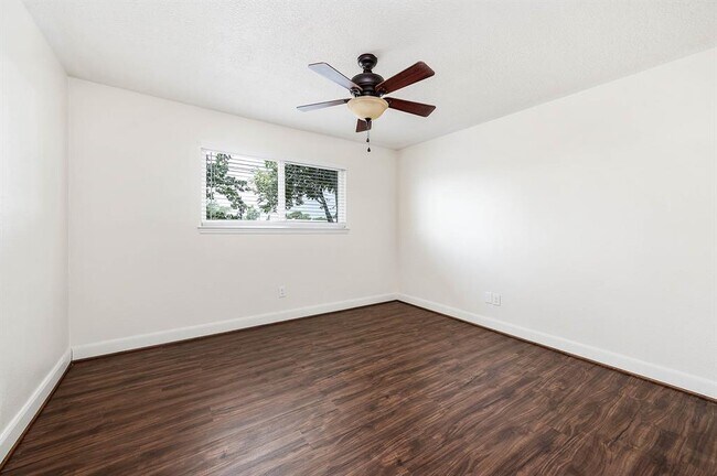Building Photo - 18909 Walden Forest Dr