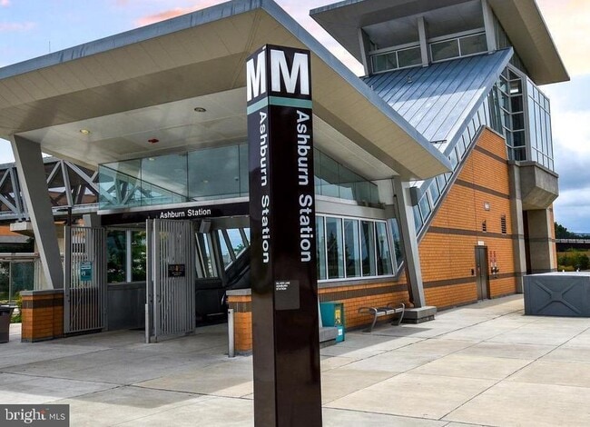 Building Photo - 43424 Stonewood Crossing Ter