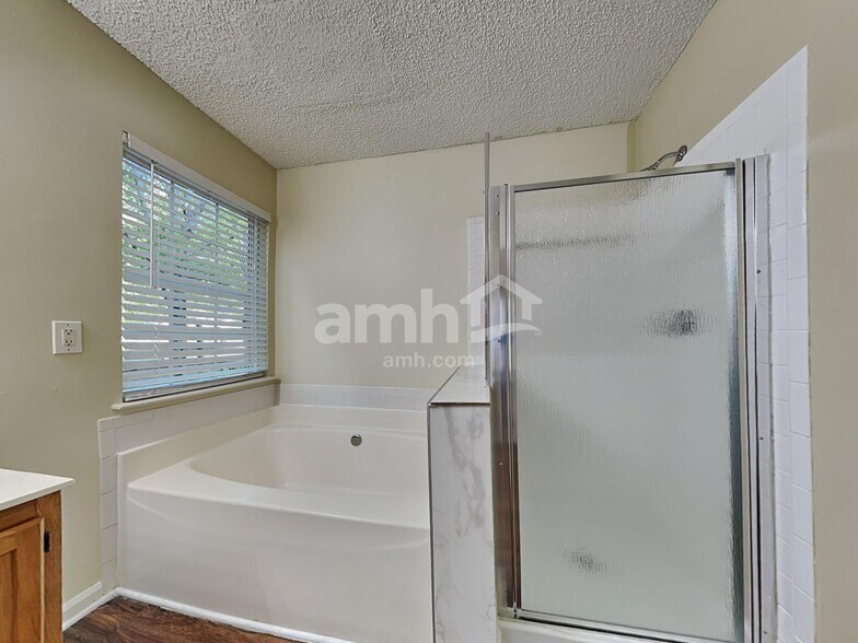 Building Photo - 12528 Cardinal Point Rd