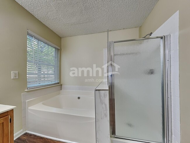 Building Photo - 12528 Cardinal Point Rd