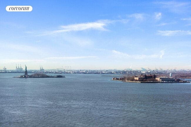 Building Photo - 10 Little W St