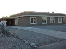 Building Photo - 261 Cottonwood Dr