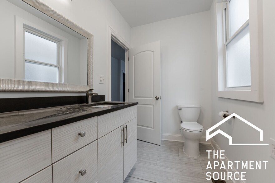 Building Photo - 2315 N Rockwell St