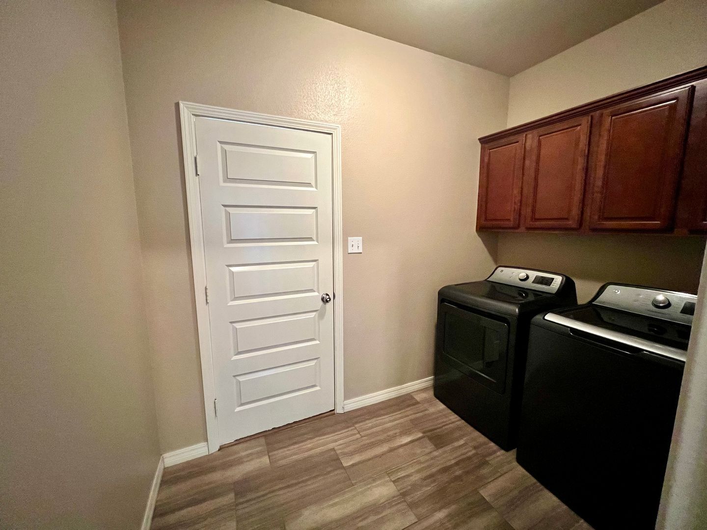 Building Photo - 615 Ridge Point Dr