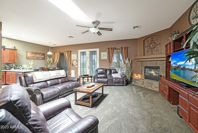 Building Photo - 28920 N Redbloom Ct