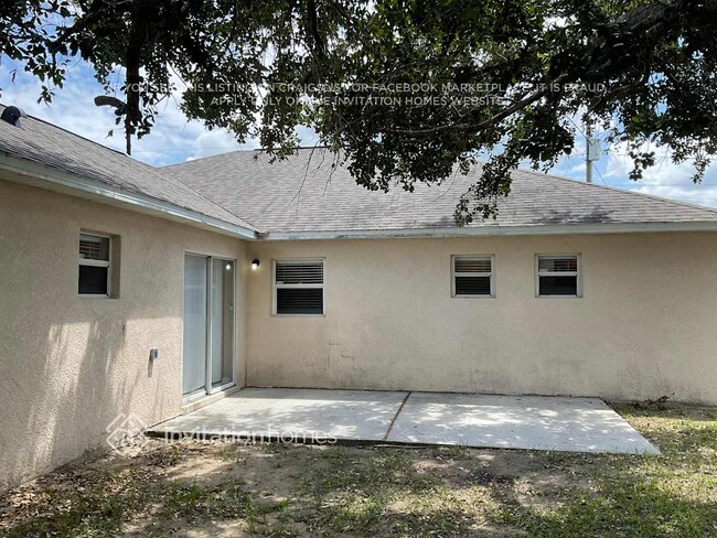 Building Photo - 1753 Pompano Dr