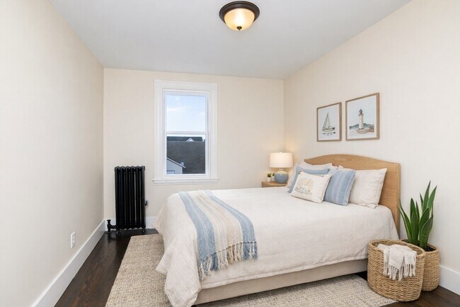 Building Photo - 180 Shirley St