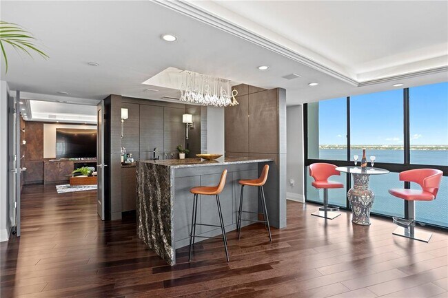 Building Photo - 3301 Bayshore Blvd