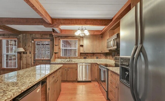 Building Photo - Charming Home in Brandermill.