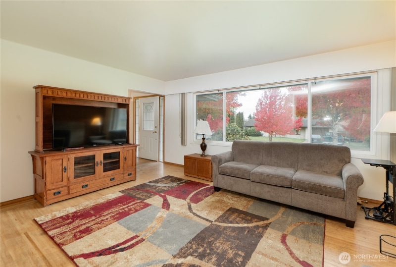 Building Photo - 426 10th St