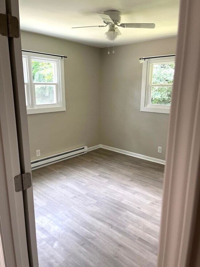 Building Photo - 106 Lassiter Dr