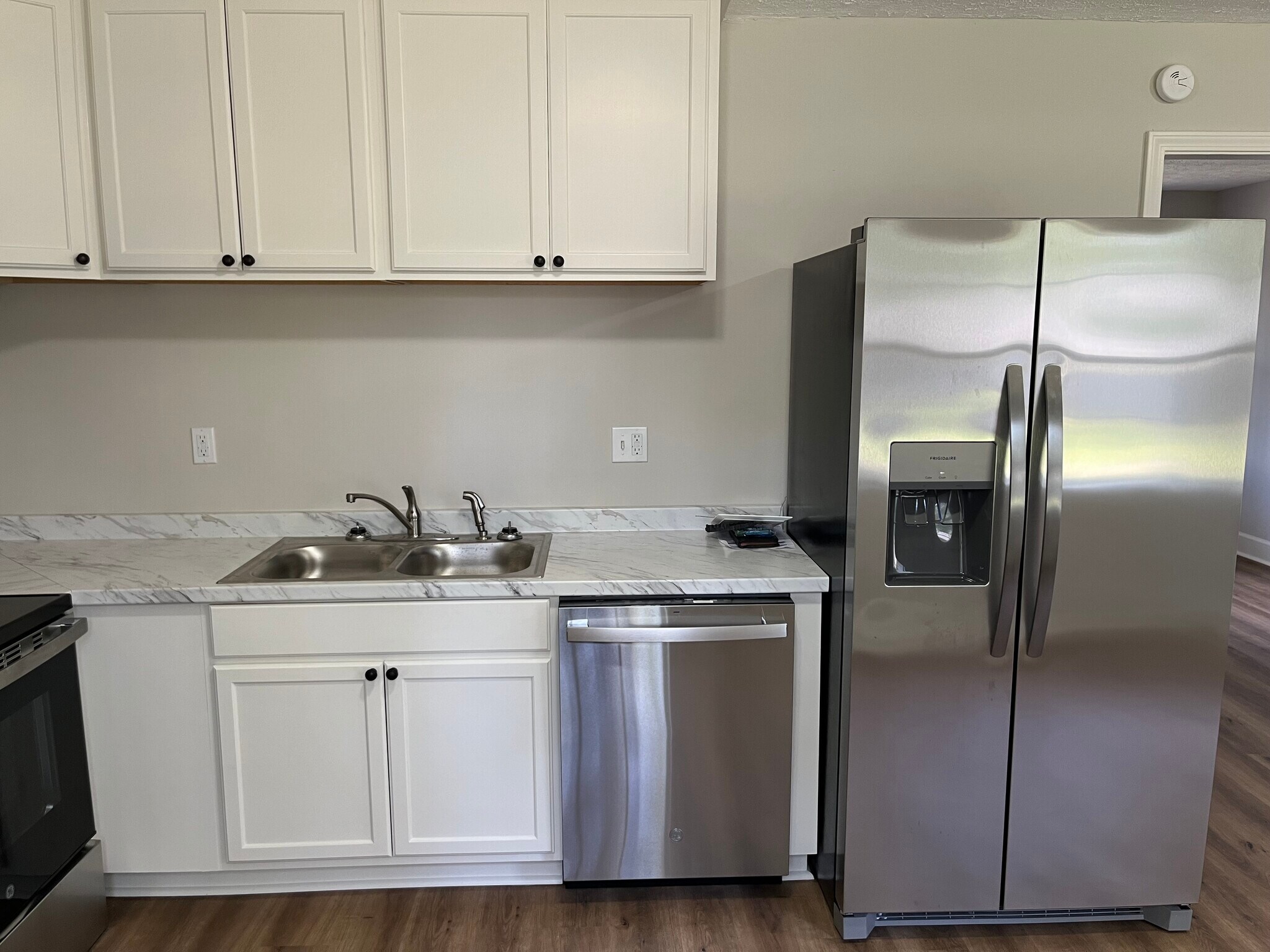 Kitchen - 116 Bradley Cir