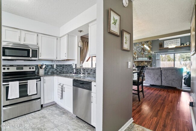 Building Photo - 8434 Allwine Ct