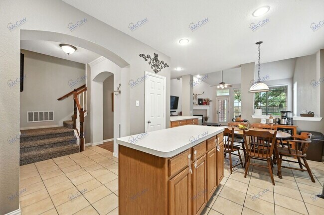 Building Photo - 7912 Adobe Dr