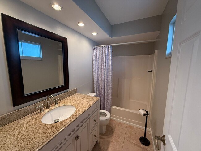 Building Photo - FT Myers Beach Amazing pool home