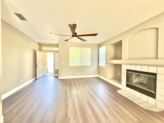 Building Photo - 9391 Bennoel Way