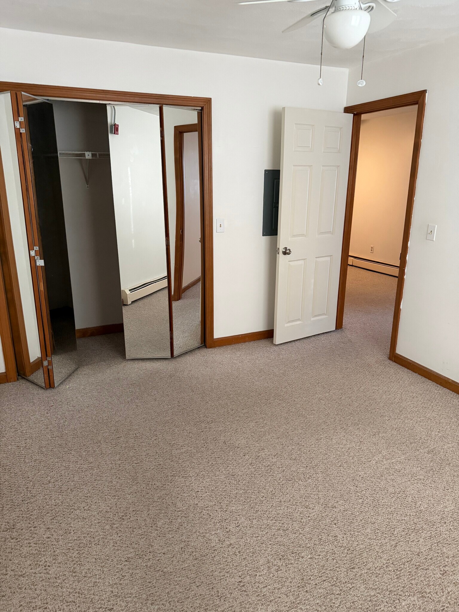 Building Photo - 2008 Mineral Spring Ave