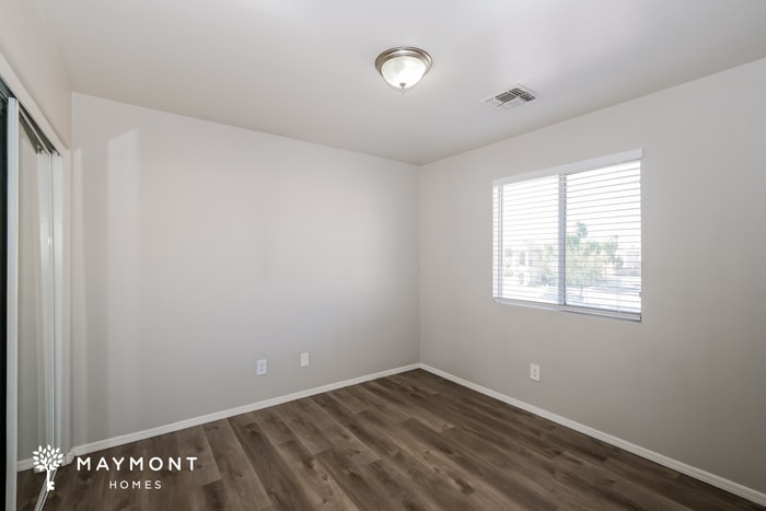 Building Photo - 5166 W Illini St