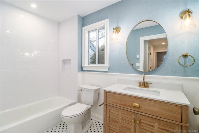 Building Photo - 929 Heritage Vlg