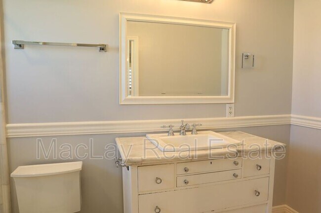 Building Photo - 4201 N 35th St