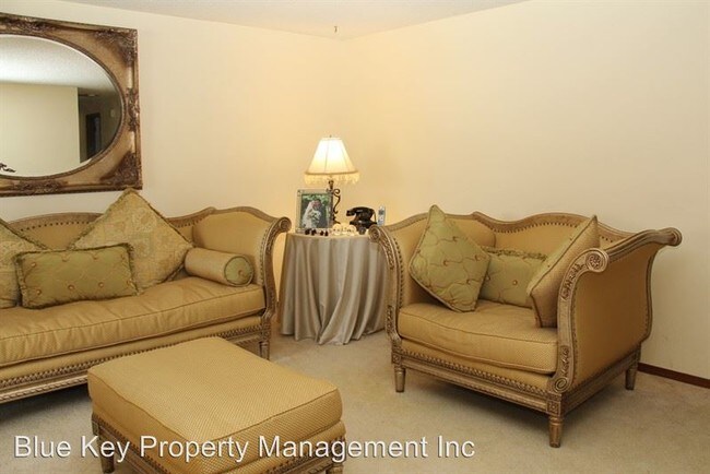 Building Photo - 3 br, 2 bath House - 5890 SW 203rd Ave