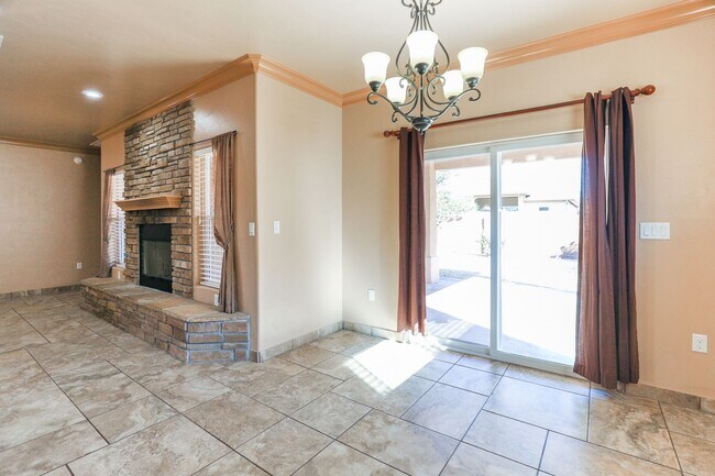 Building Photo - 479 San Simon Dr