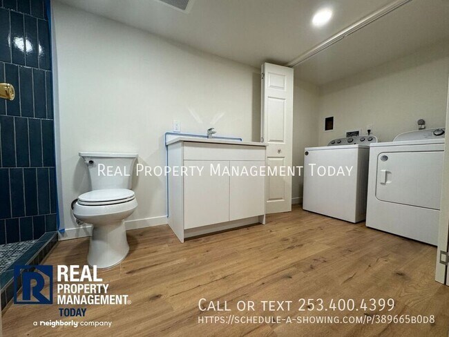 Building Photo - 910 N Union Ave