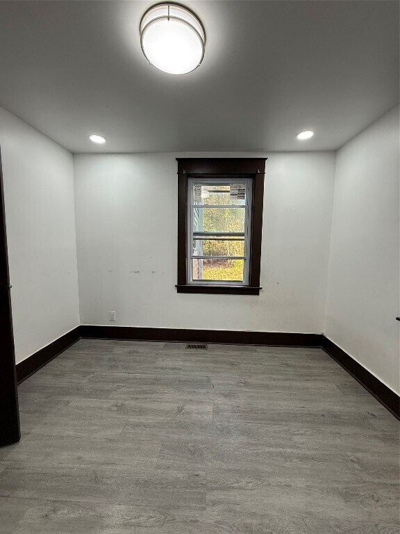 Building Photo - 1005 Pine St