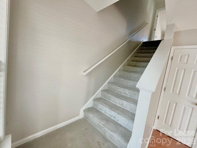 Building Photo - 16854 Bridgeton Ln