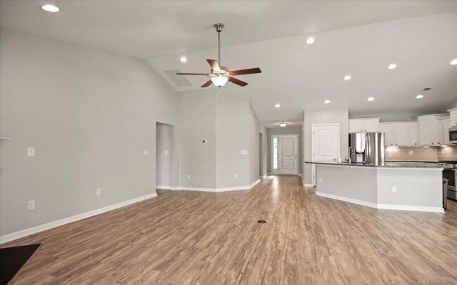Building Photo - 3720 Park Pointe Ave