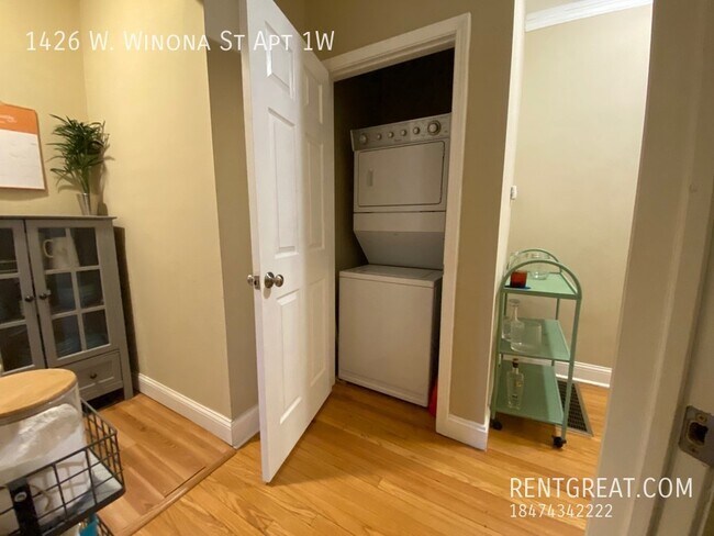 Building Photo - 1426 W Winona St